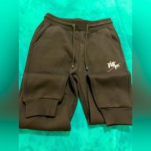 New small Dior cuffed joggers with back pocket